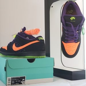 Nike SB Dunk Night of Mischief